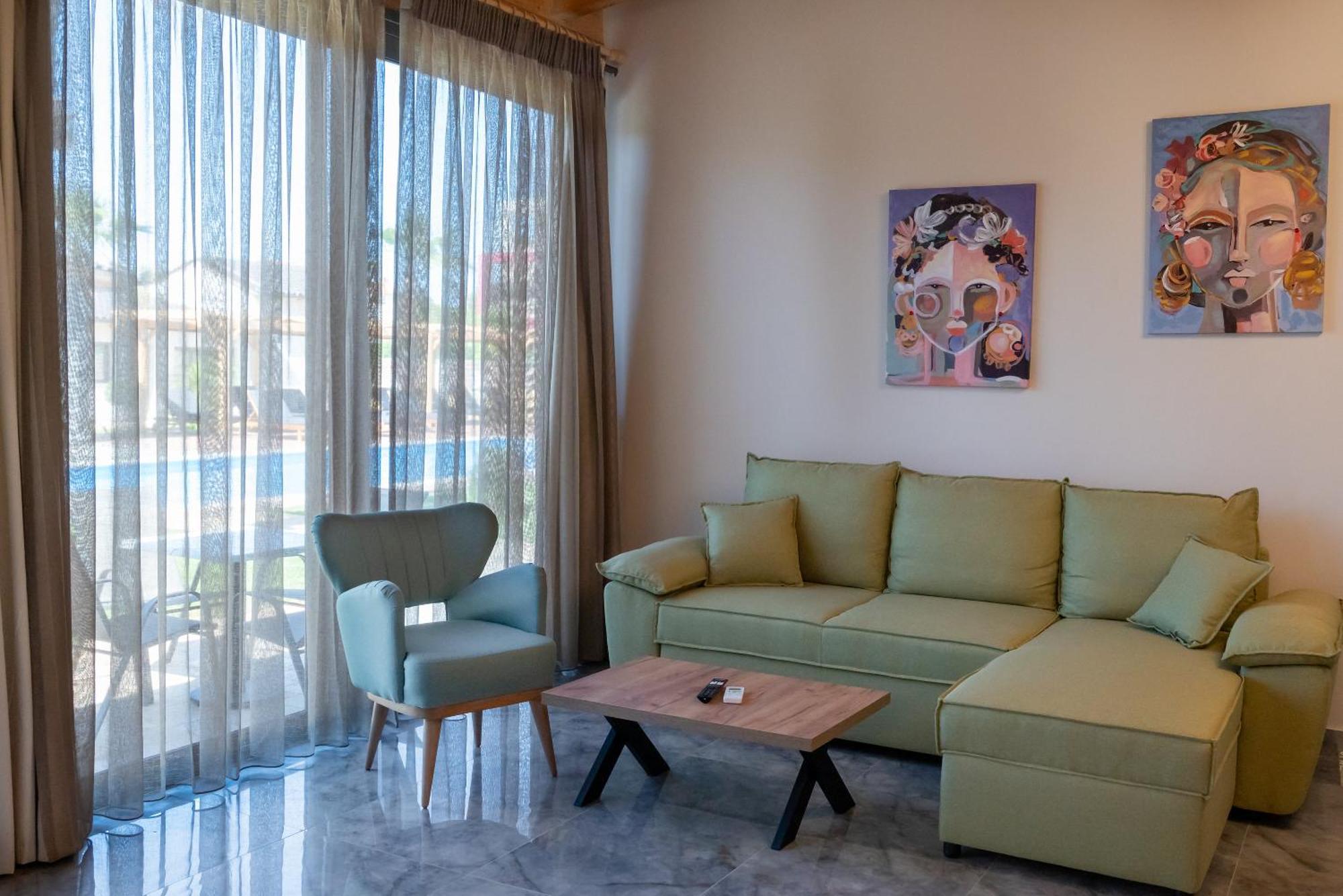 Paradise Apartments Artemida 외부 사진
